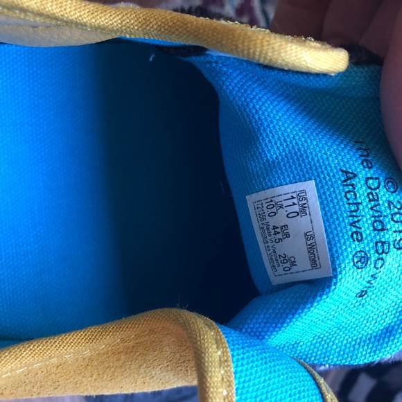 Awesome Vans x David Bowie sneaks - Picture 4 of 8